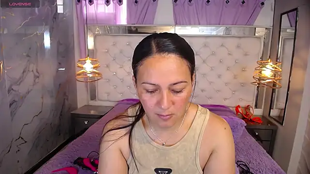 Snapshot of Melissa-roberts chatting on 12/03/25, 05:33 Melissa-roberts online show from 12/03/25, 05:33