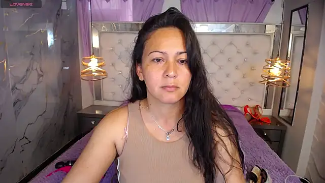 Snapshot of Melissa-roberts chatting on 12/04/25, 07:55 Melissa-roberts online show from 12/04/25, 07:55