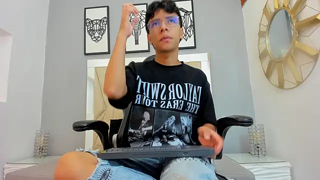 adams bobby online show from 04/07/26, 10:59