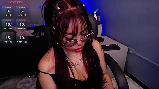 LittleNathy  online show from 11/01/25, 11:45