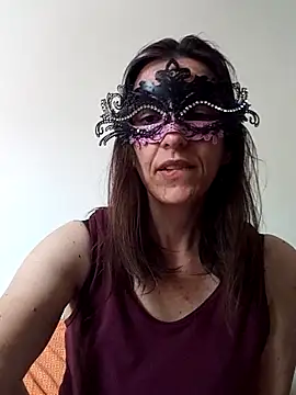 Snapshot of MissMonella85 chatting on 06/05/26, 08:42 MissMonella85 online show from 06/05/26, 08:42