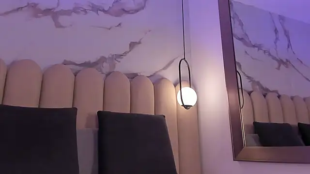 Snapshot of Vittoria__rossi chatting on 12/20/25, 02:24 Vittoria rossi online show from 12/20/25, 02:24