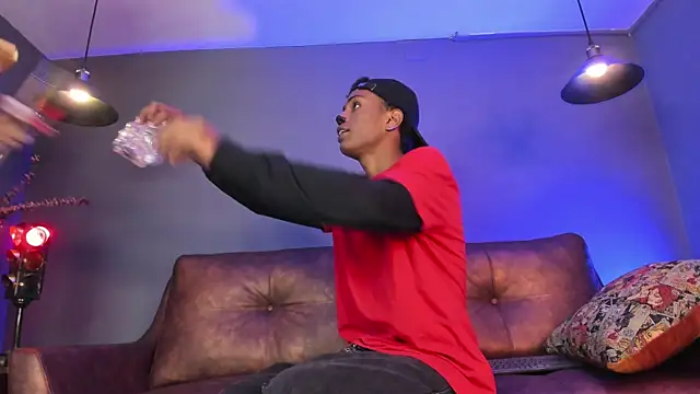 Suckdream1 online show from 10/31/25, 07:37