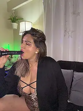 LadyCiaraLux online show from 11/11/25, 04:34