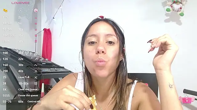 LunaaMorena online show from 01/08/26, 01:13