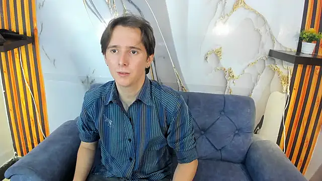 Aaron LatinMen online show from 10/24/25, 06:37