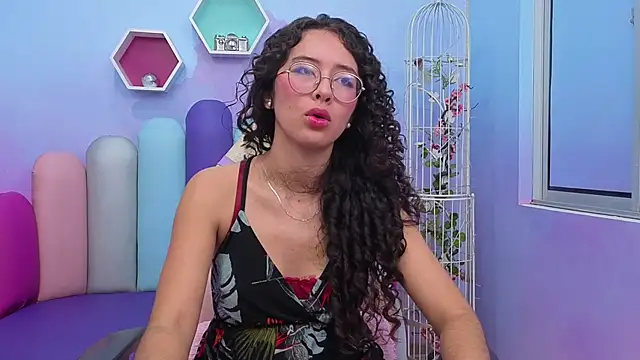 Snapshot of Sasha-Monroe chatting on 11/22/25, 03:27 Sasha-Monroe online show from 11/22/25, 03:27