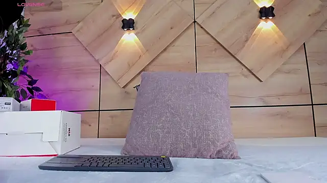 EmilyAllen 1 online show from 02/05/26, 11:59