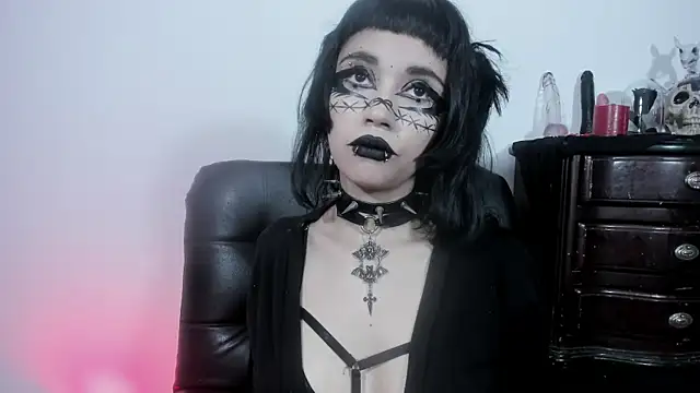 Snapshot of Yueeclipsa chatting on 12/14/25, 04:51 Yueeclipsa online show from 12/14/25, 04:51