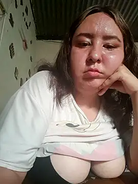 Snapshot of SaraCute_1 chatting on 10/29/25, 02:52 SaraCute 1 online show from 10/29/25, 02:52