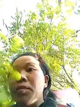 Snapshot of -Heli- chatting on 10/30/25, 08:27 -Heli- online show from 10/30/25, 08:27