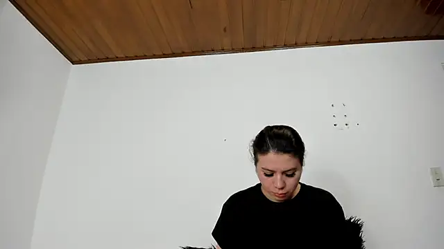 Vanessa Martinz online show from 11/14/25, 12:26