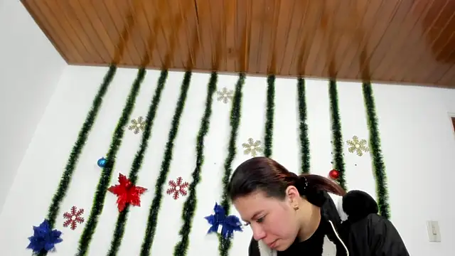 Vanessa Martinz online show from 11/24/25, 12:16