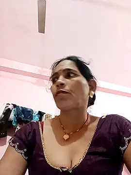 Indiangueen online show from 10/27/25, 05:28