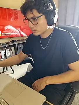 Ais B10 online show from 11/23/25, 09:03