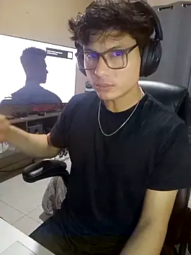 Ais B10 online show from 11/26/25, 03:40