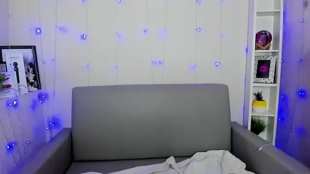 Snapshot of Nola_rich chatting on 04/20/26, 01:52 Nola rich online show from 04/20/26, 01:52