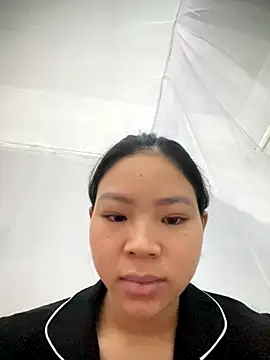 Snapshot of Milk_xx chatting on 11/02/25, 08:11 Milk xx online show from 11/02/25, 08:11