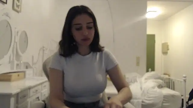 bellefleurrr online show from 04/16/26, 08:53