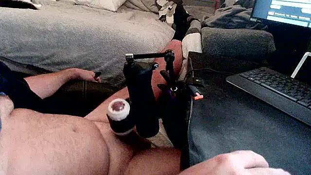 Snapshot of shy2pete chatting on 10/26/25, 07:53 shy2pete online show from 10/26/25, 07:53