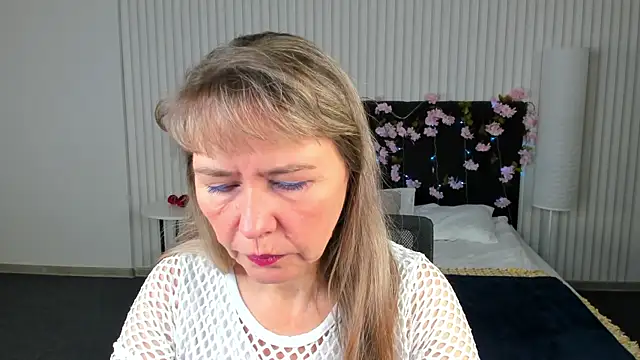 Carla Vogue online show from 11/04/25, 03:05