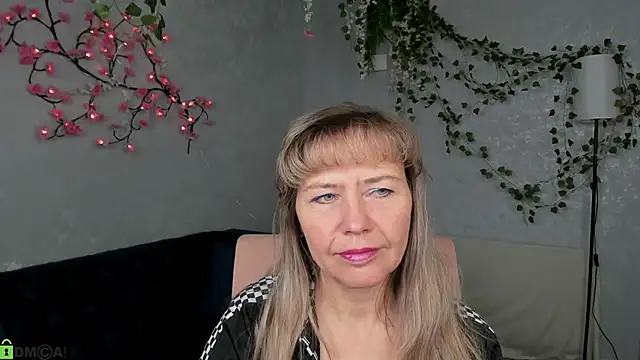 Snapshot of Carla_Vogue chatting on 12/01/25, 10:53 Carla Vogue online show from 12/01/25, 10:53