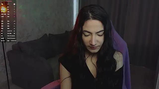 Mulan Lo online show from 04/18/26, 09:13