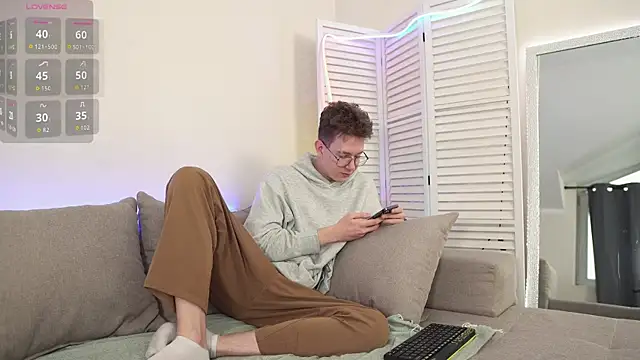 Teddy Parker online show from 11/07/25, 08:14