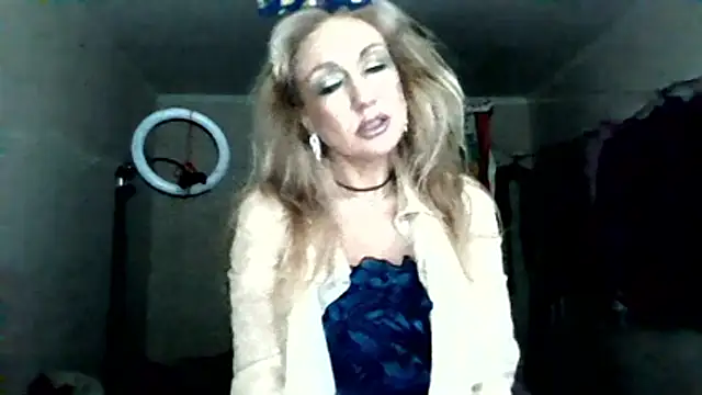 Snapshot of LilaniLoverx chatting on 12/05/25, 12:36 LilaniLoverx online show from 12/05/25, 12:36