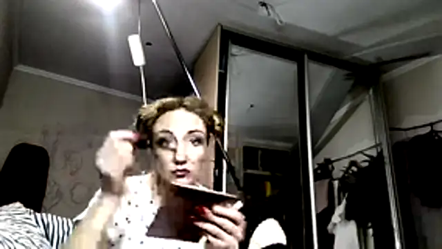 Snapshot of LilaniLoverx chatting on 01/12/26, 09:42 LilaniLoverx online show from 01/12/26, 09:42