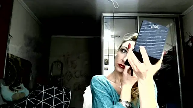 Snapshot of LilaniLoverx chatting on 01/14/26, 12:44 LilaniLoverx online show from 01/14/26, 12:44