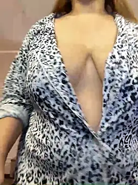 kittykelly online show from 10/30/25, 10:06