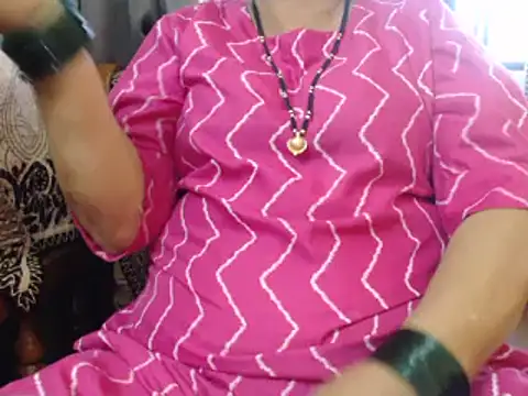 Snapshot of TABOOBREAKERS chatting on 01/25/25, 01:43 TABOOBREAKERS online show from 01/25/25, 01:43