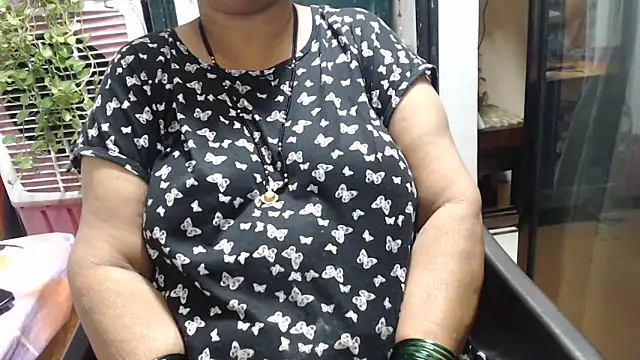 Snapshot of TABOOBREAKERS chatting on 03/11/25, 12:22 TABOOBREAKERS online show from 03/11/25, 12:22