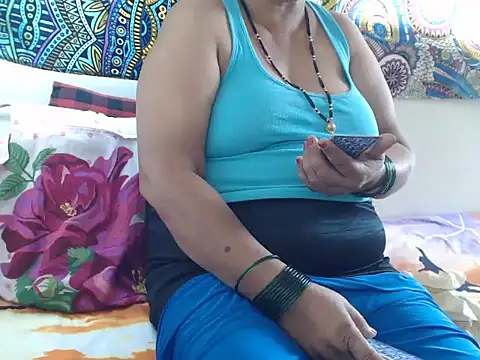 Snapshot of TABOOBREAKERS chatting on 03/13/25, 06:37 TABOOBREAKERS online show from 03/13/25, 06:37