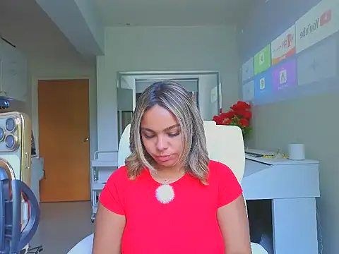 Snapshot of diosadeluniverso chatting on 04/12/26, 02:55 diosadeluniverso online show from 04/12/26, 02:55