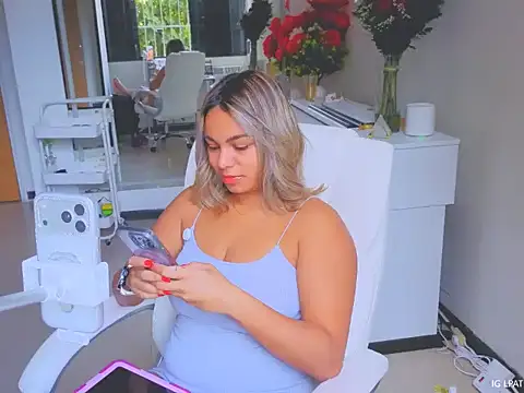 Snapshot of diosadeluniverso chatting on 04/27/26, 12:25 diosadeluniverso online show from 04/27/26, 12:25