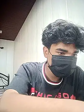 Snapshot of kriZ08 chatting on 10/26/25, 07:47 kriZ08 online show from 10/26/25, 07:47