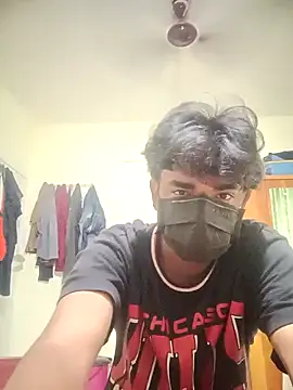 Snapshot of kriZ08 chatting on 11/01/25, 05:31 kriZ08 online show from 11/01/25, 05:31