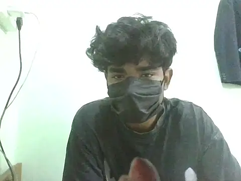 Snapshot of kriZ08 chatting on 04/07/26, 03:51 kriZ08 online show from 04/07/26, 03:51