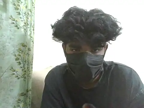 Snapshot of kriZ08 chatting on 04/12/26, 02:44 kriZ08 online show from 04/12/26, 02:44