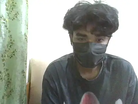 Snapshot of kriZ08 chatting on 04/20/26, 03:48 kriZ08 online show from 04/20/26, 03:48