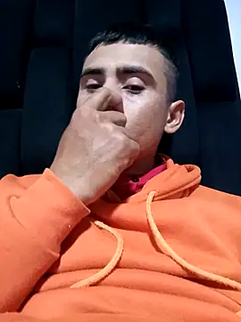 Snapshot of robinhd1234 chatting on 02/12/26, 11:44 robinhd1234 online show from 02/12/26, 11:44