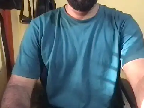 Snapshot of KingCobra_08 chatting on 10/25/25, 01:57 KingCobra 08 online show from 10/25/25, 01:57