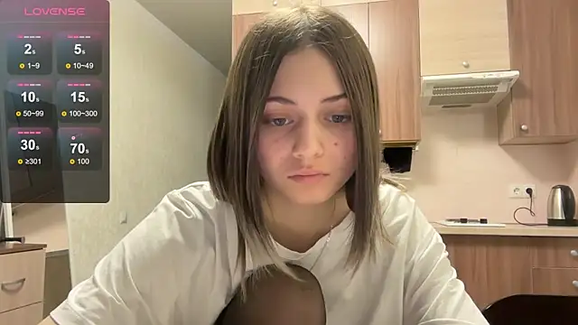 Snapshot of AidaGloshen chatting on 01/10/26, 03:14 AidaGloshen online show from 01/10/26, 03:14