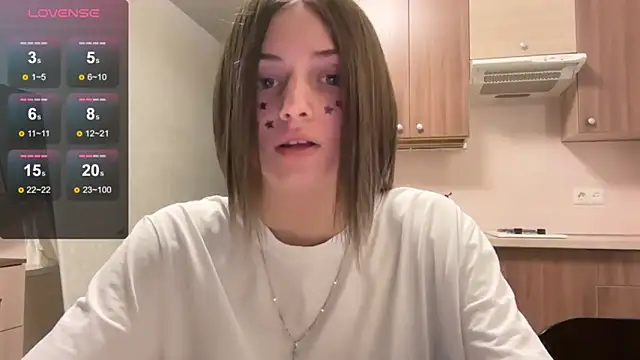 Snapshot of AidaGloshen chatting on 01/16/26, 03:49 AidaGloshen online show from 01/16/26, 03:49