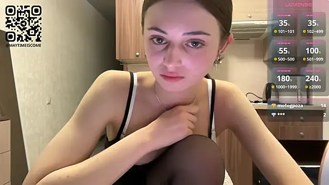 Snapshot of AidaGloshen chatting on 04/17/26, 04:10 AidaGloshen online show from 04/17/26, 04:10