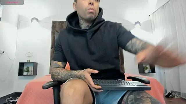 MATEO DILUCA online show from 11/16/25, 05:51