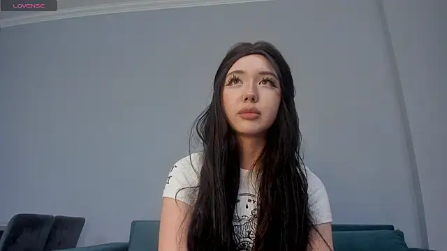 sweetmikasa online show from 11/28/25, 06:10