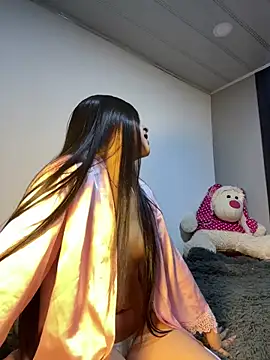 Snapshot of nicky_and_isabella chatting on 12/14/25, 01:55 nicky and isabella online show from 12/14/25, 01:55